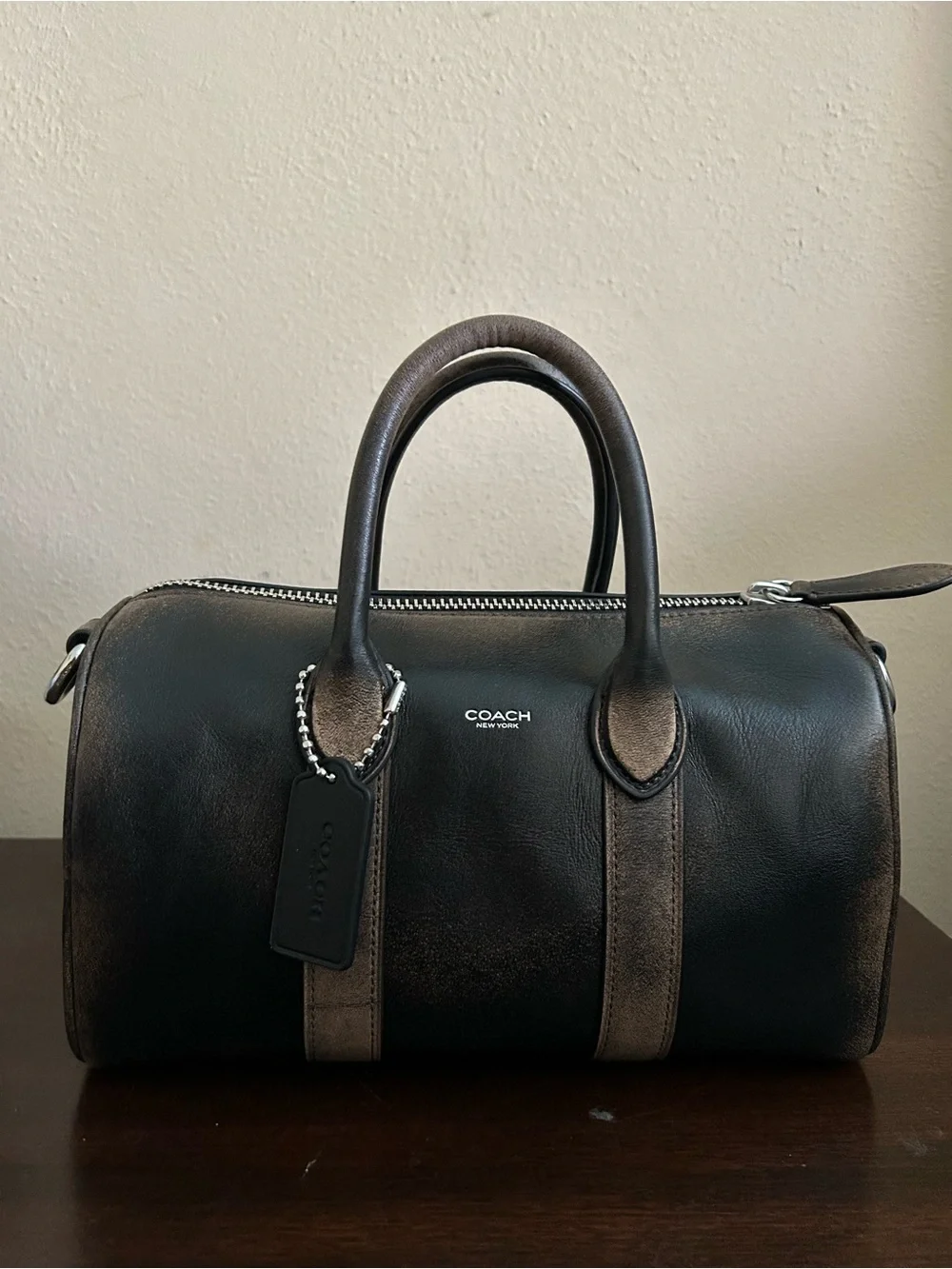 Coach Compass 25 Loved Leather bag - Picture 2 of 10